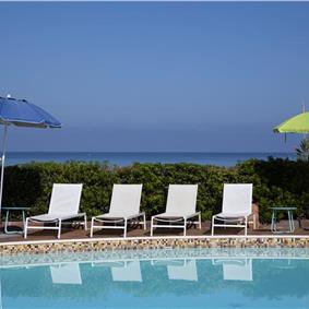 2 bedroom seaside apartments with shared pool, sleeps 4-5